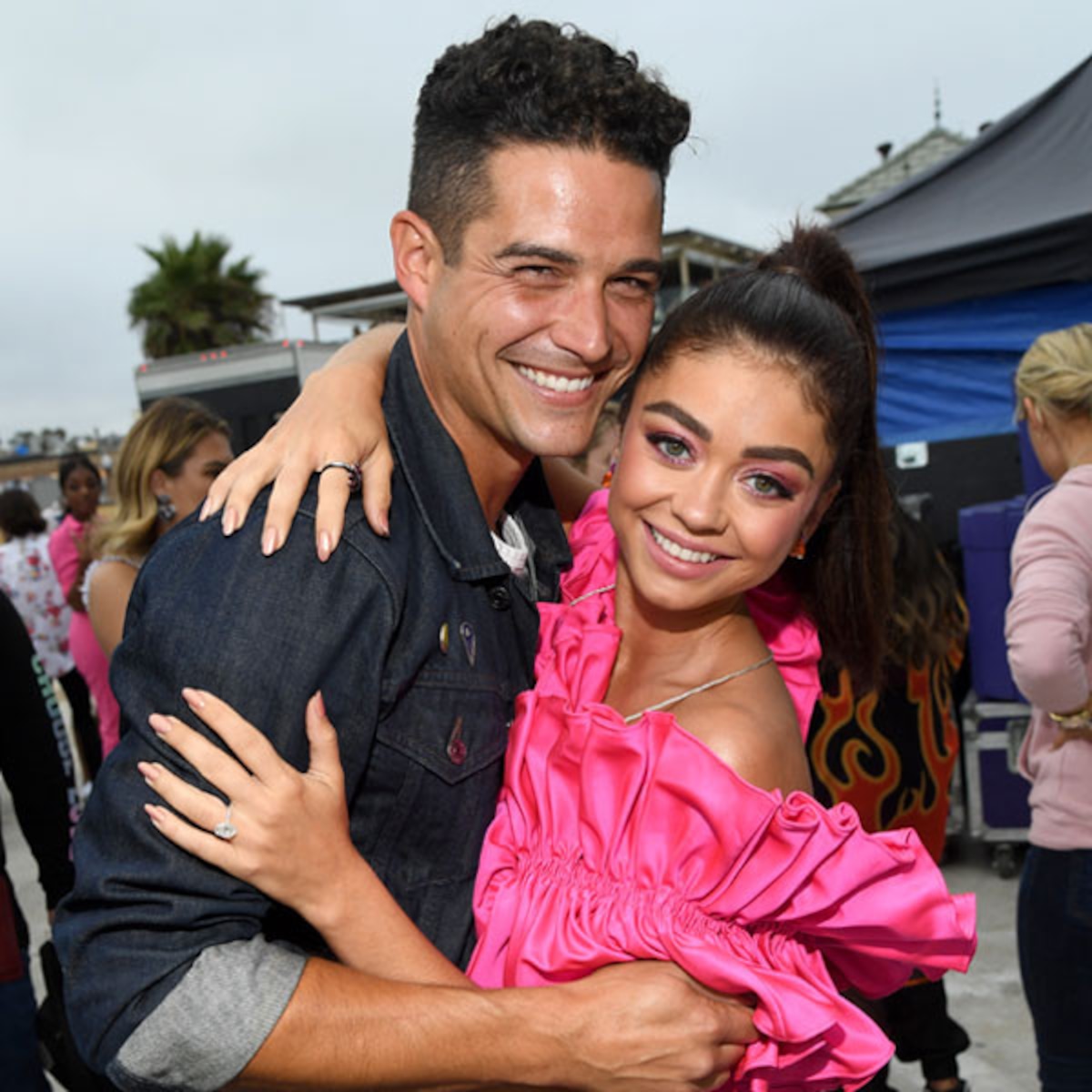 The Story Of How Twitter Helped Lead Sarah Hyland To Her Forever